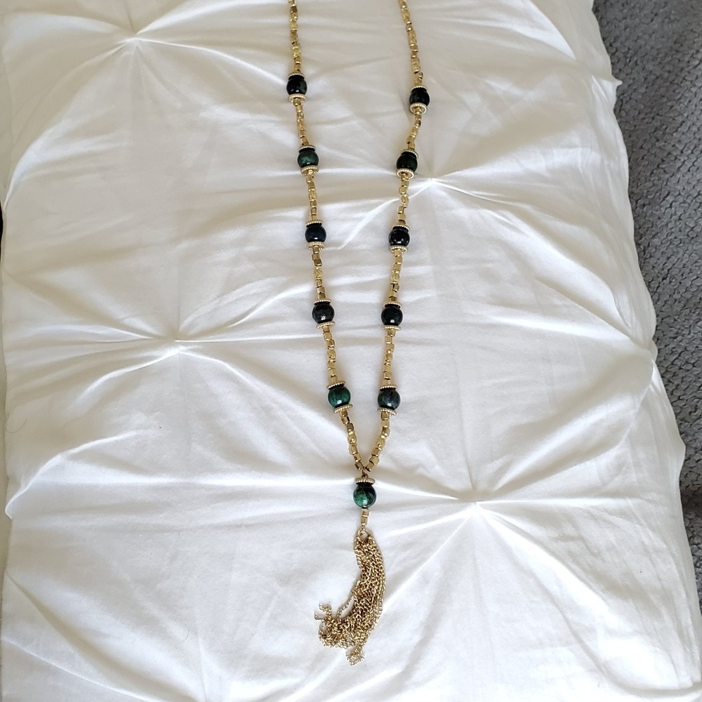 Long necklace green beads